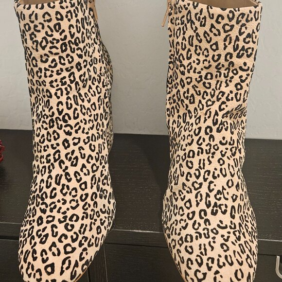 Gianni Bini Cheetah Ankle Boot pre-owned - Picture 3 of 15